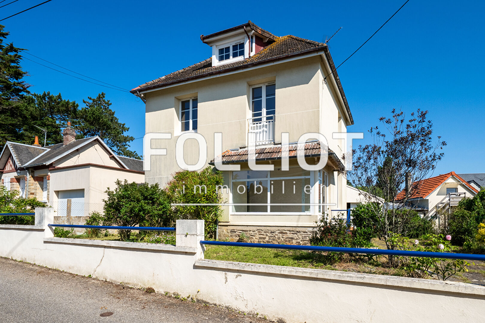 A vendre Maison de charme au coeur de Carteret, emplacement exceptionnel entre port, commerces et plage