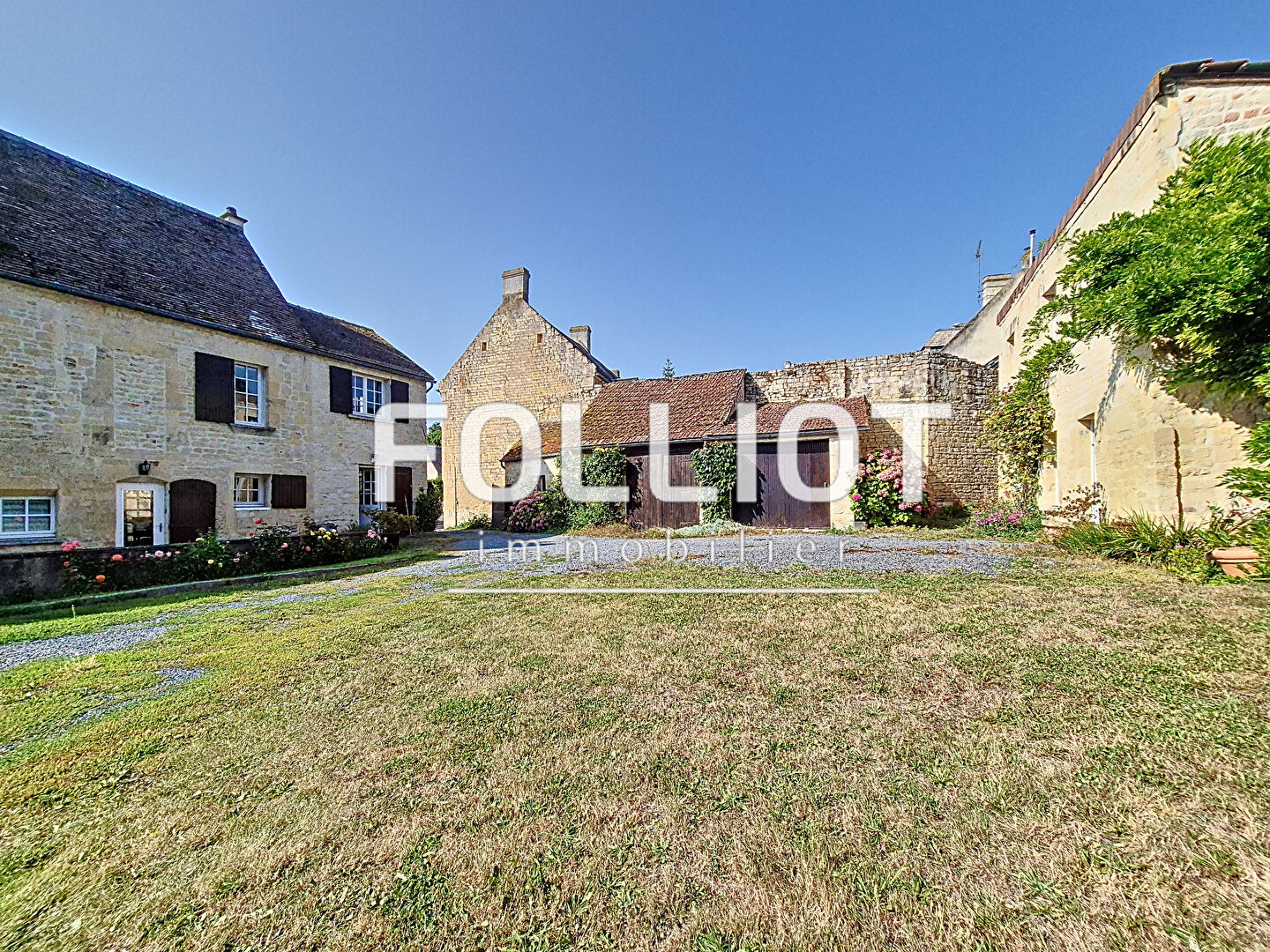 Agence immobilière de 
 CABINET FOLLIOT - Cabinet FOLLIOT - CAEN SAINT SAUVEUR 
