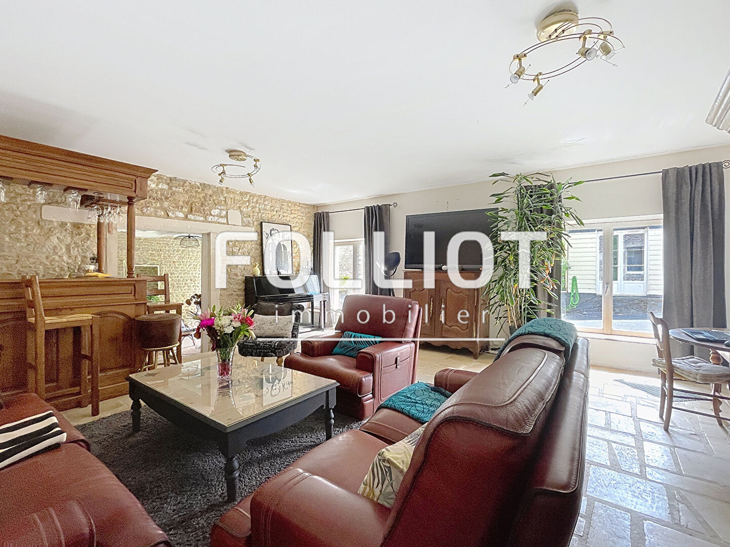 Photo A VENDRE - Magnifique demeure en pierre d'environ 300m2 à LAIZE-CLINCHAMPS image 6/6