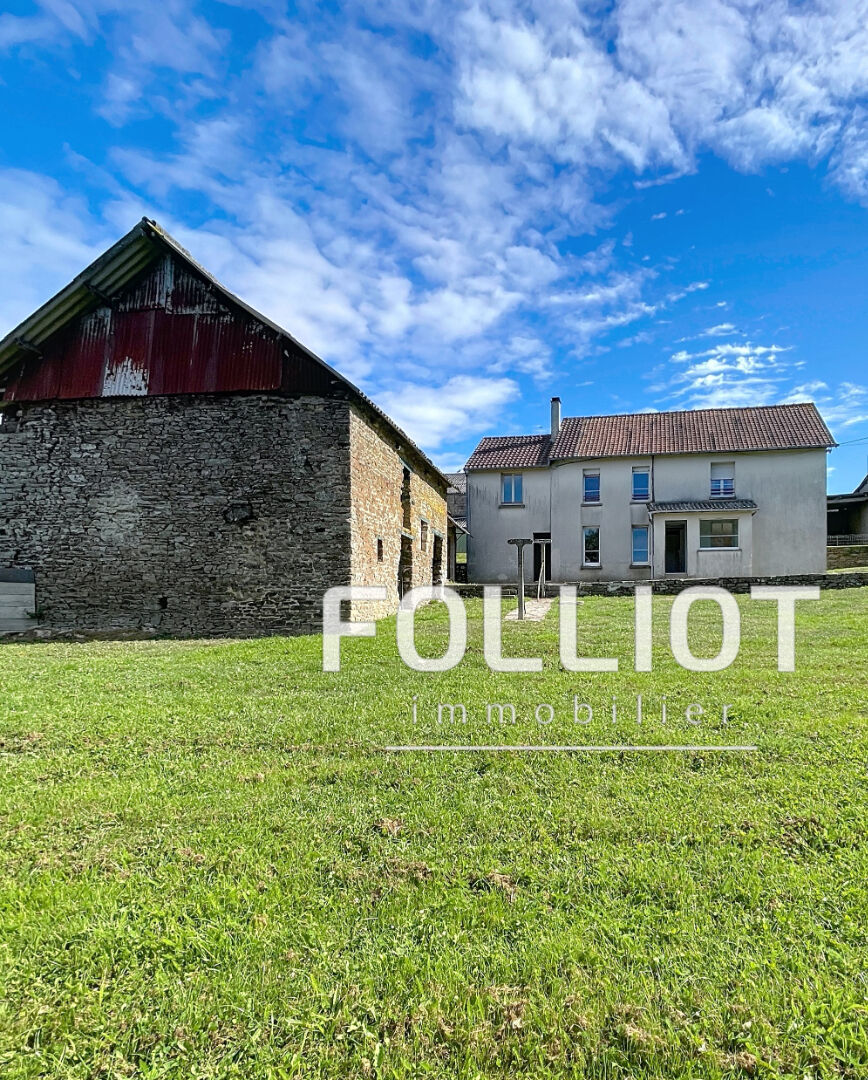 A VENDRE - Charmante maison de famille avec ses dépendances au LE PLESSIS GRIMOULT