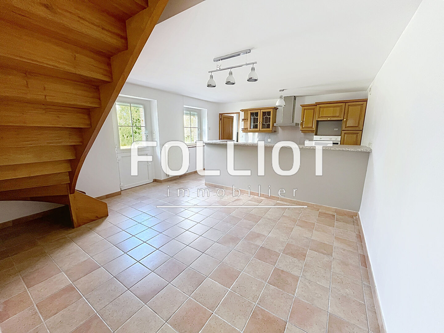 Photo À louer : Maison familiale avec jardin à Fougères - Réf.2512CV image 4/6