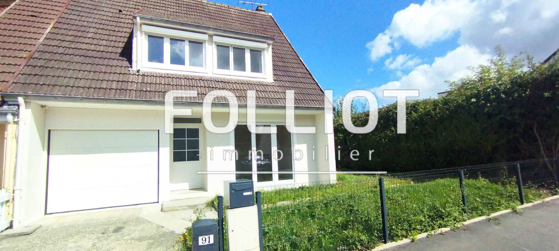 A VENDRE SAINT LO 50000  Maison DE 100 M2 4 CHAMBRES