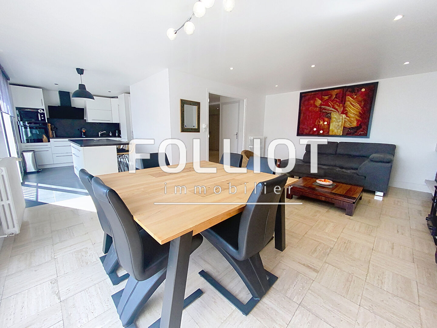 A VENDRE, Appartement FOUGERES 5 pièces