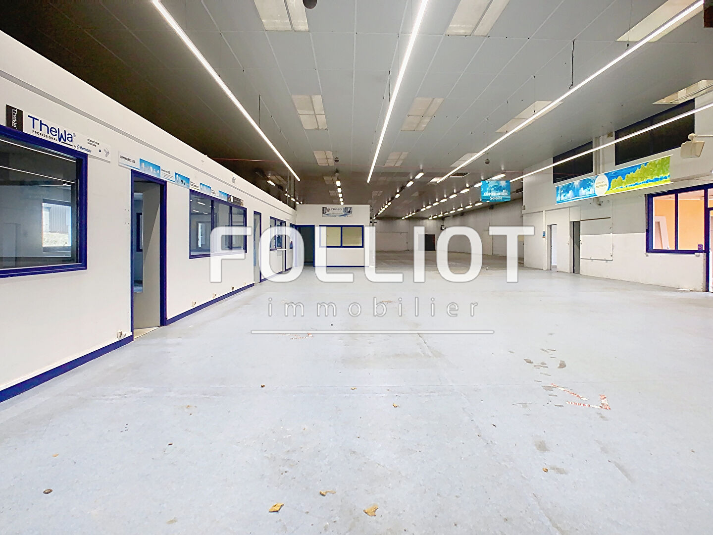 Photo Local commercial Saint-lo 3000 m2 image 5/6