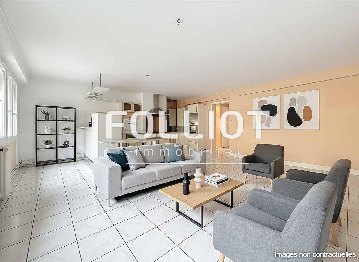 EN EXCLUSIVITE ! Appartement en plein centre-ville d'Avranches 4 pièce(s) 121.79 m2