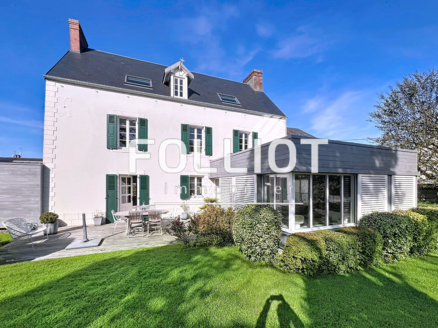 Maison Coutances 10 pièce(s) 198 m2 A VENDRE PRESTATIONS DE QUALITÉ COUP DE COEUR