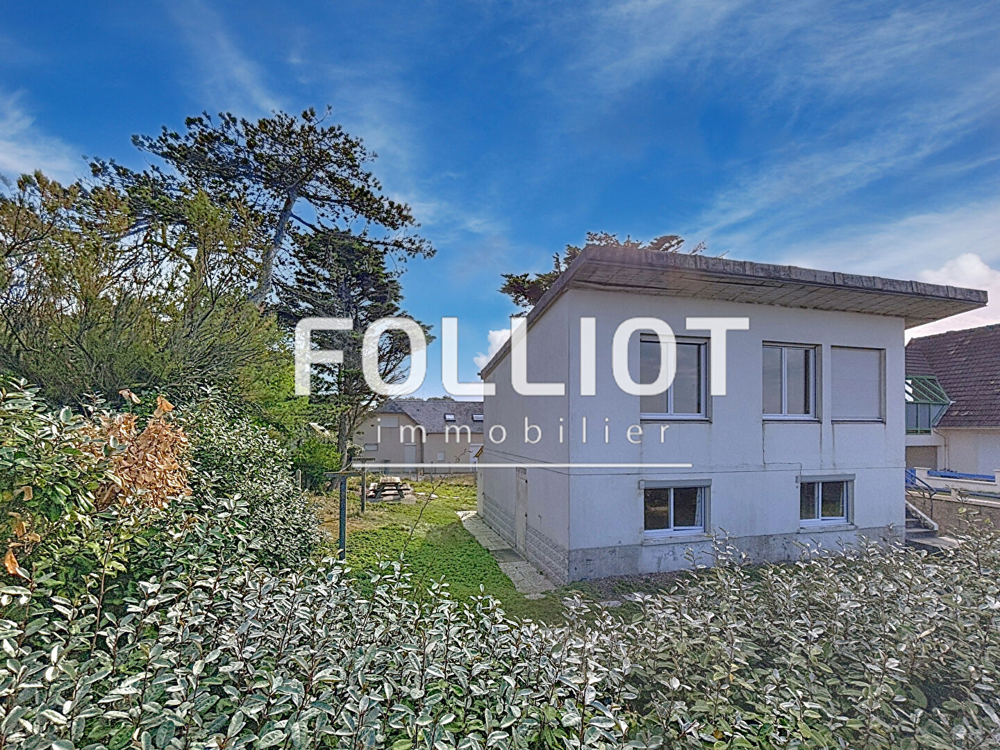 A VENDRE HAUTEVILLE SUR MER :MAISON VUE MER
