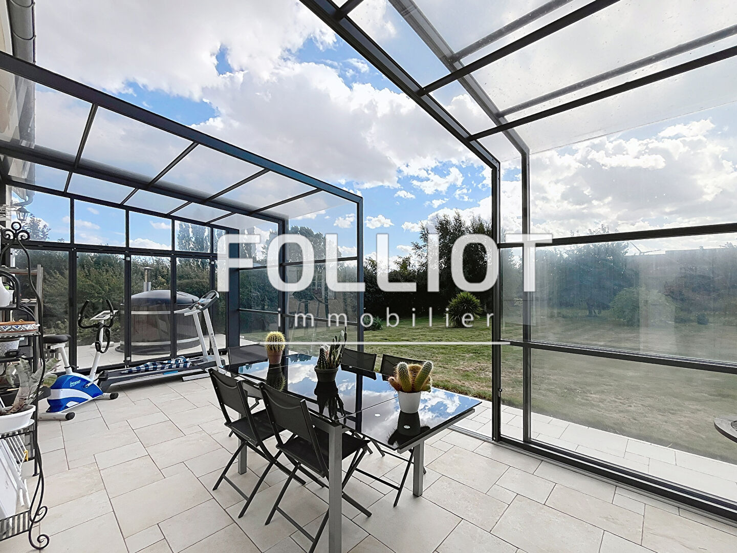 Photo FRÉNOUVILLE - Maison image 6/6