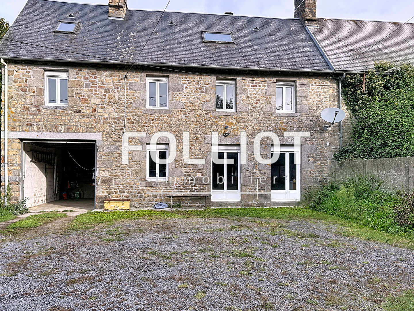 Maison de pierres a rénover