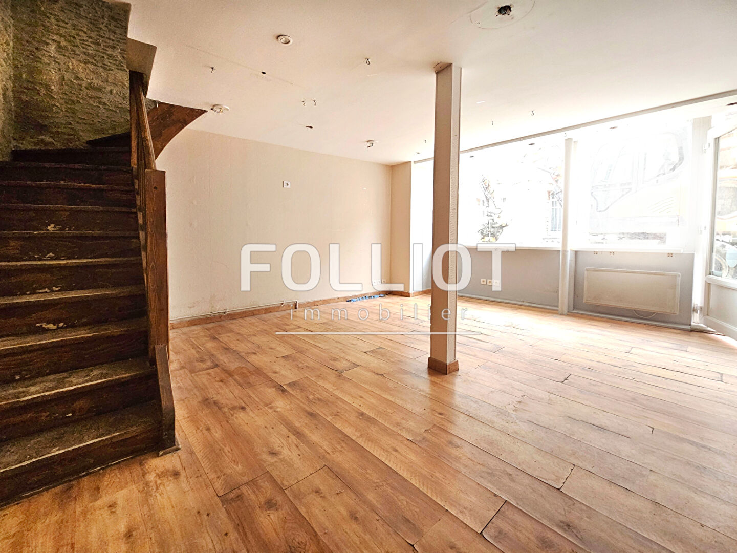 Photo Centre ville, maison de 9 pièces et 5 chambres à Douvres La Delivrande image 4/6