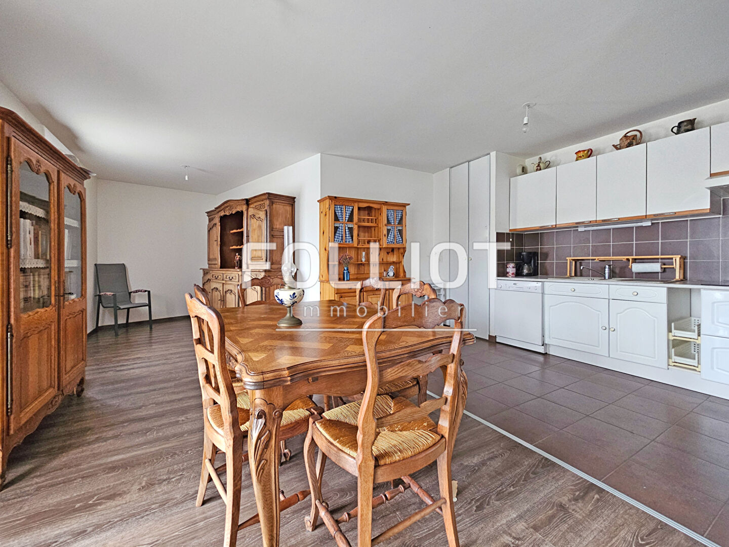 Photo Appartement au centre de Courseulles Sur Mer. avec balcon et garage. image 4/6