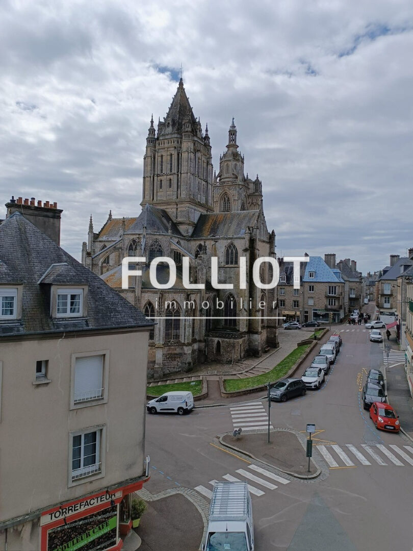 Photo Immeuble Coutances 5 pièce(s) 135 m2 1817  DE REVENUS LOCATIFS MENSUELS CENTRE VILLE image 1/6