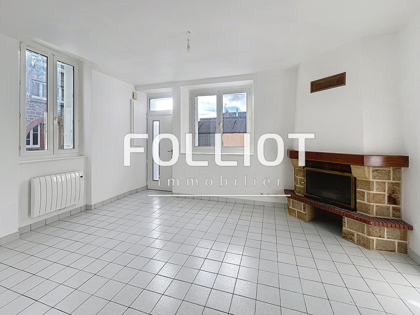 Photo A LOUER : Appartement 3 pièces à Fougères - Réf.2530CV image 1/6