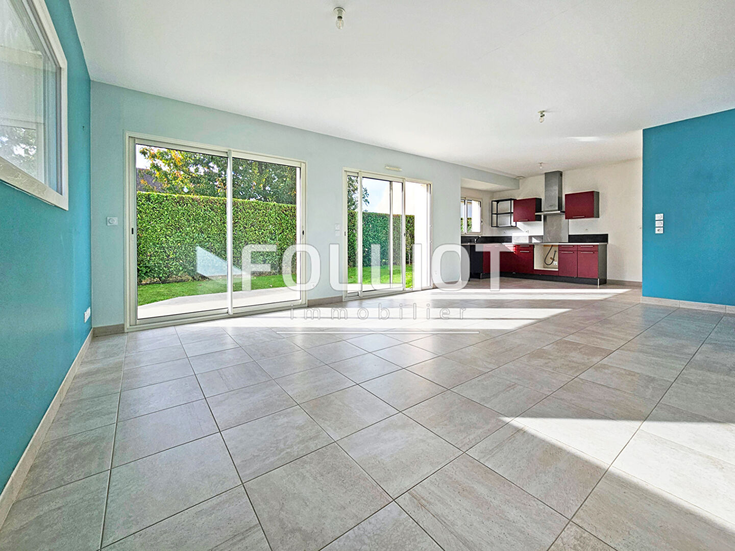 Maison contemporaine avec vie au RDC à deux pas du centre ville de Douvres la Délivrande