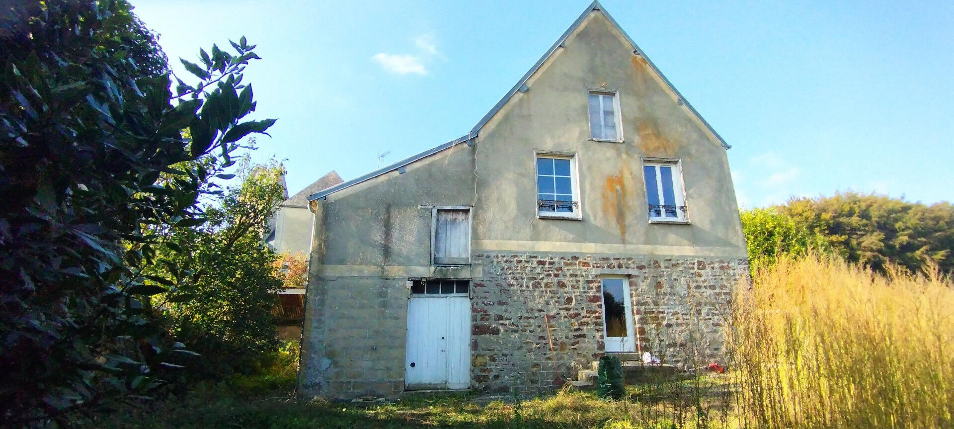 A VENDRE Maison en pierres et masse 50750