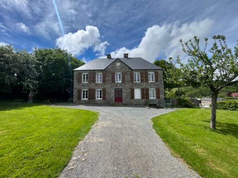 Maison Souleuvre En Bocage 7 pièce(s) 176 m2