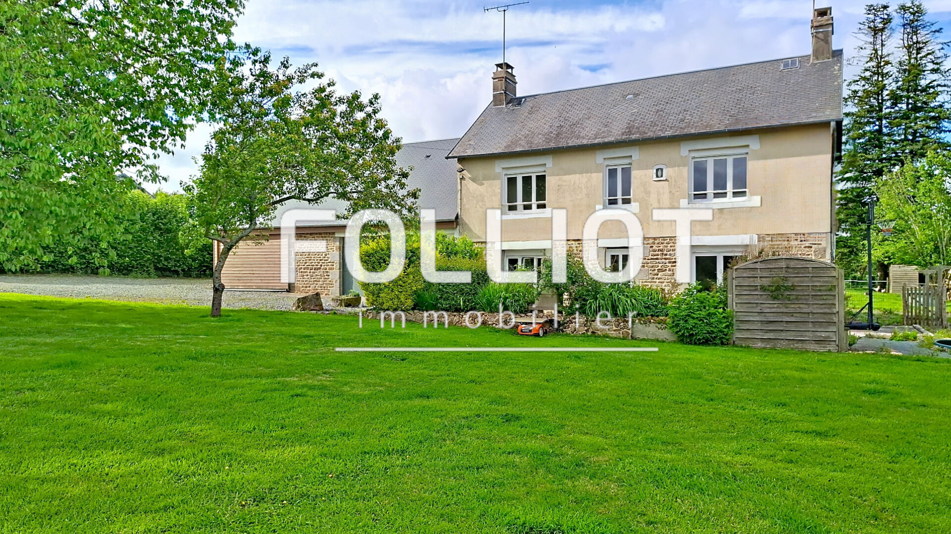 Agence immobilière de CABINET FOLLIOT - VILLEDIEU LES POELES