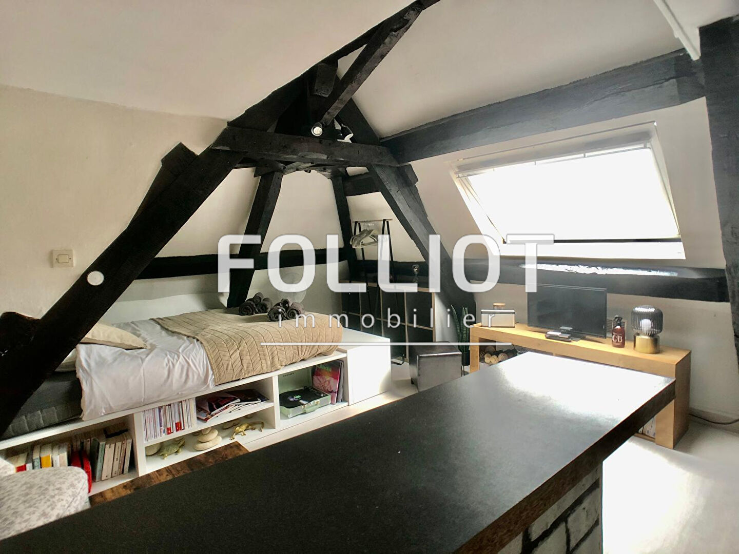 Agence immobilière de 
 CABINET FOLLIOT - Cabinet FOLLIOT - BAYEUX 
