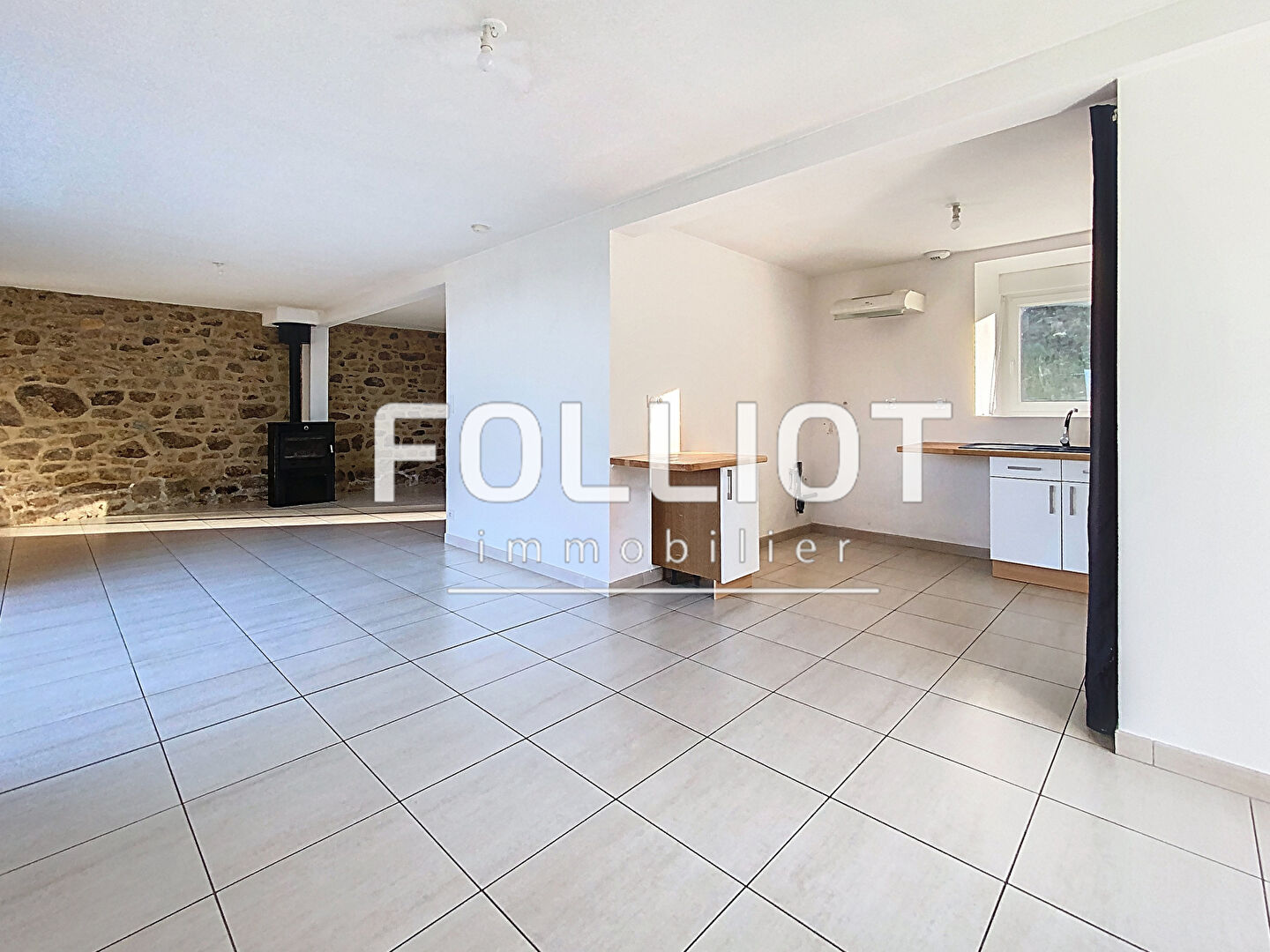 Photo Maison Lécousse 4 pièces 91.85 m² image 2/6