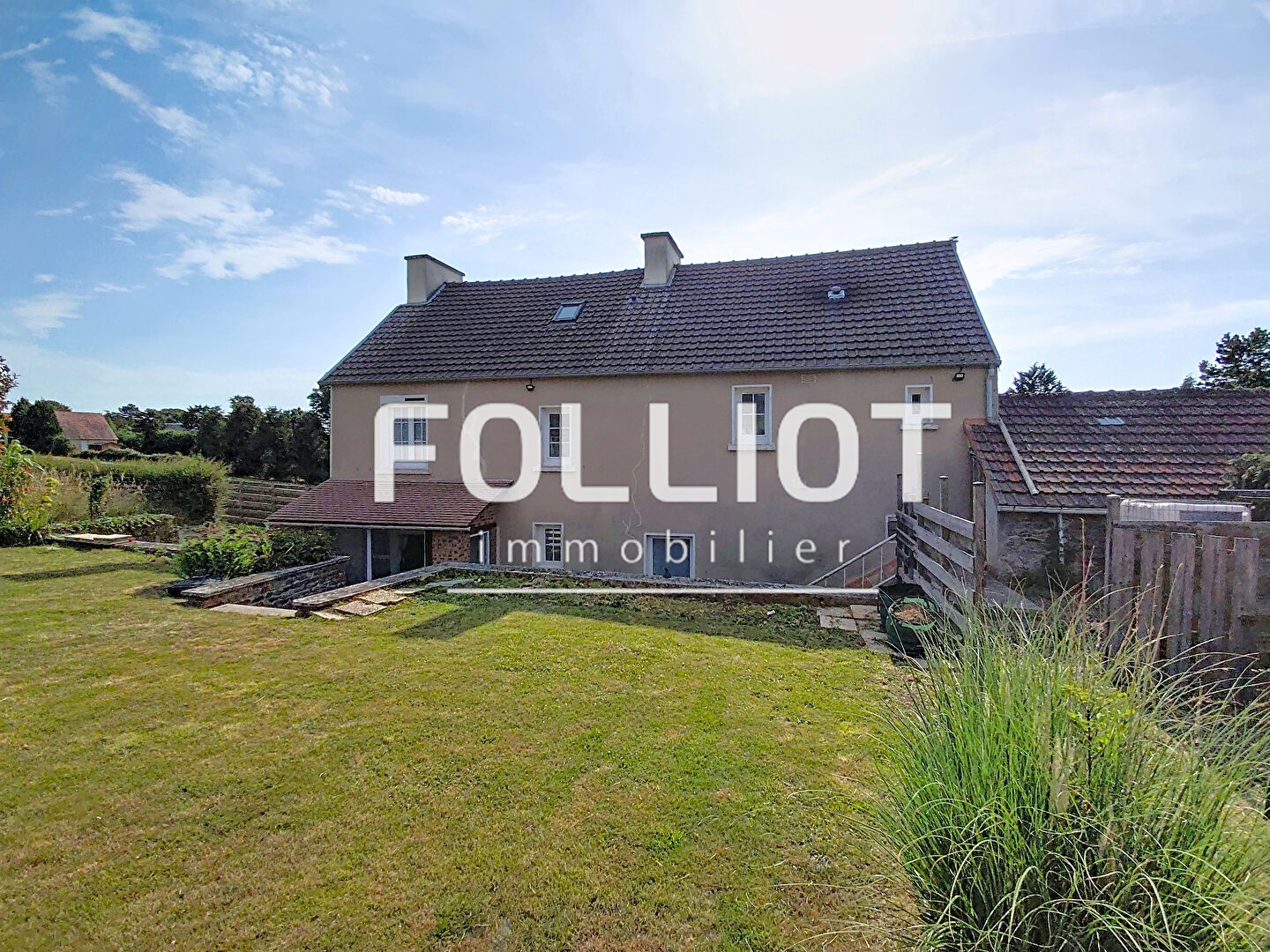 Agence immobilière de 
 CABINET FOLLIOT - Cabinet FOLLIOT - Thury-Harcourt 

