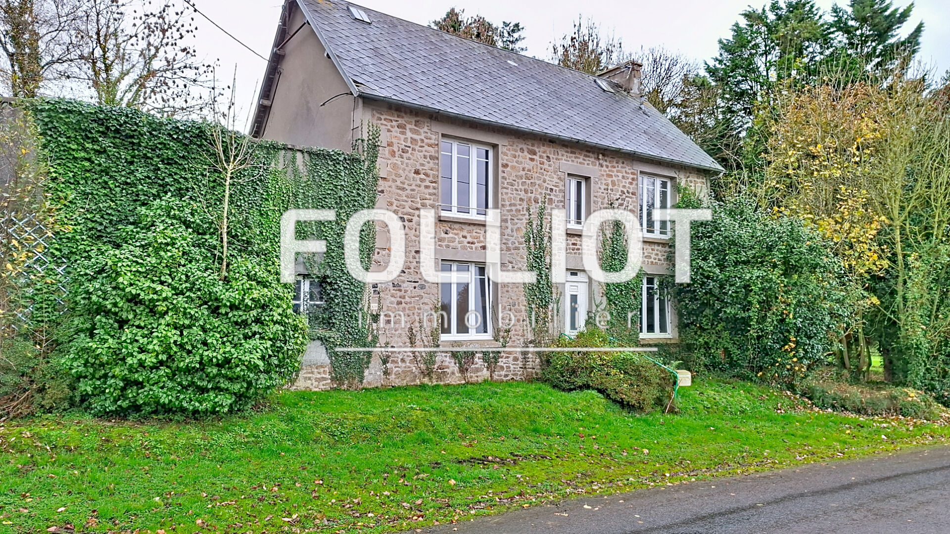 Agence immobilière de CABINET FOLLIOT - VILLEDIEU LES POELES