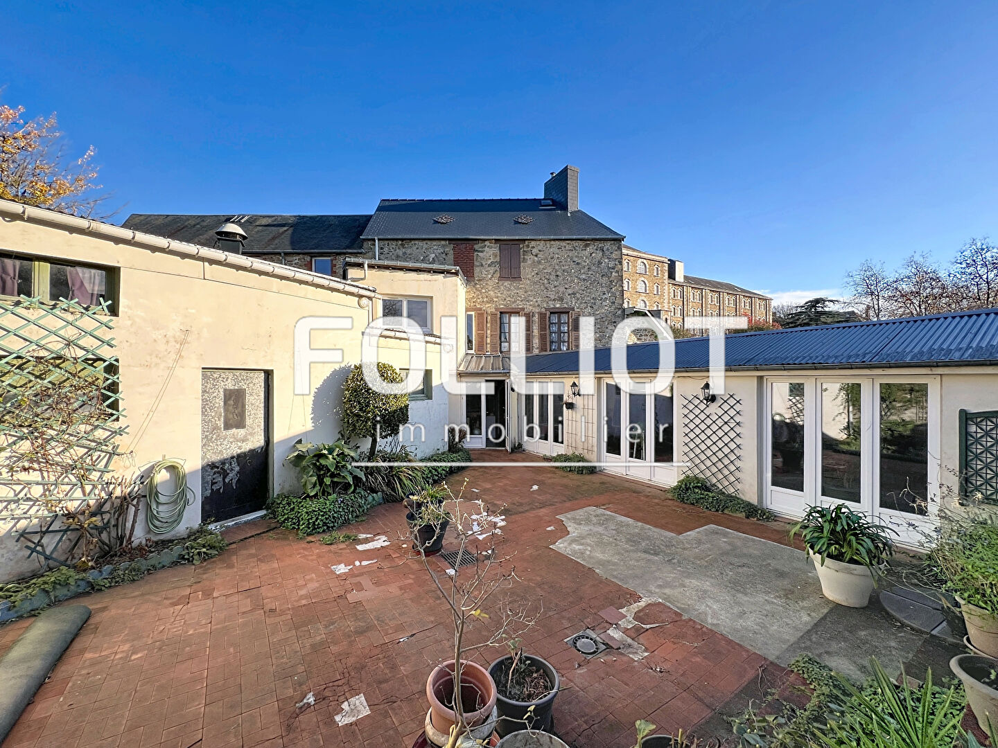 Immeuble Coutances 8 pièce(s) 300 m2 centre ville de Coutances