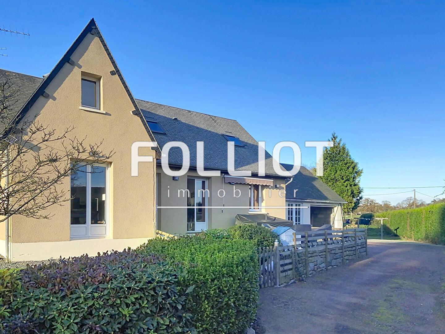 Agence immobilière de CABINET FOLLIOT - VILLEDIEU LES POELES