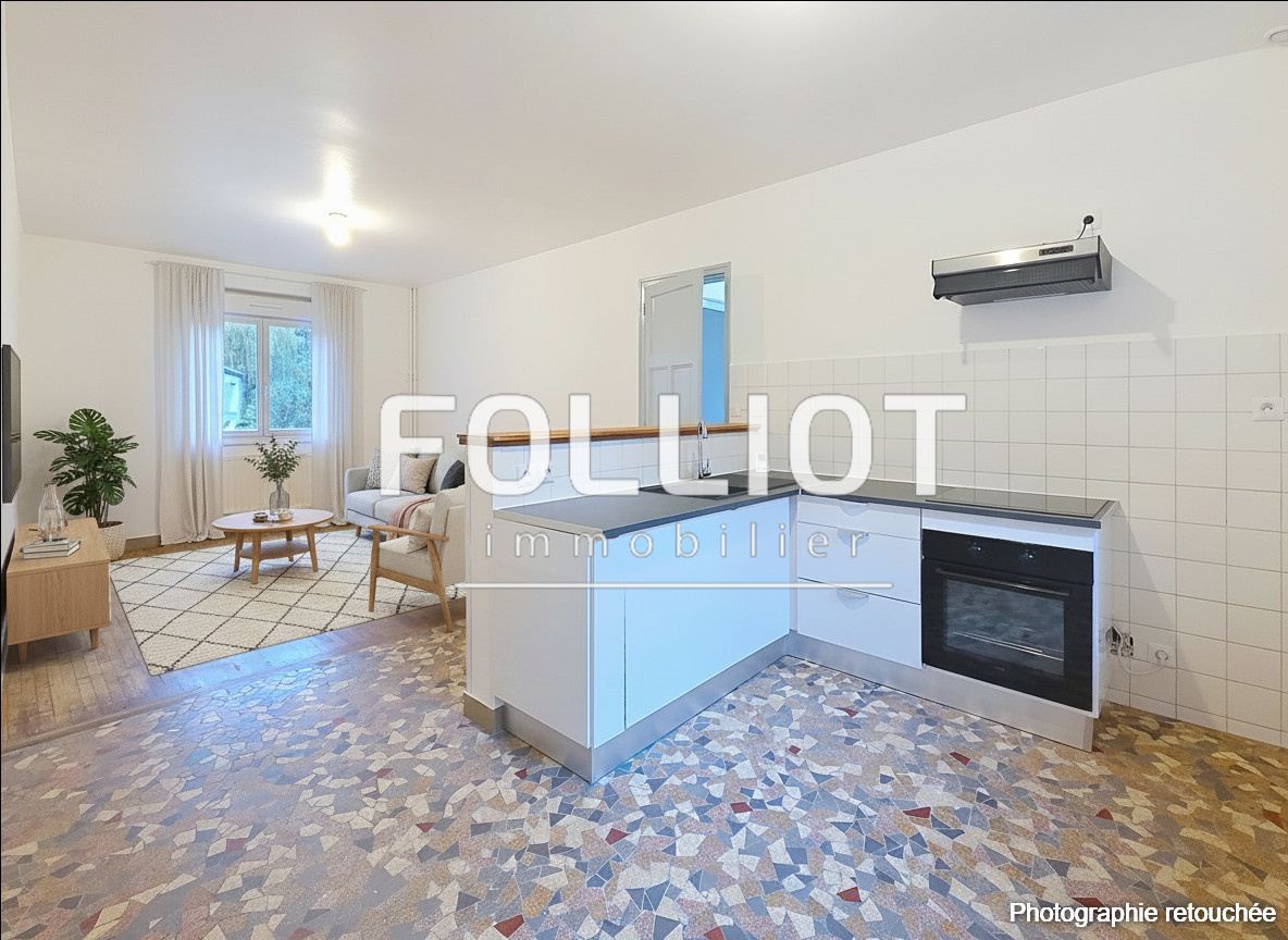 À louer : maison spacieuse avec garage, centre-ville et voie verte à pied