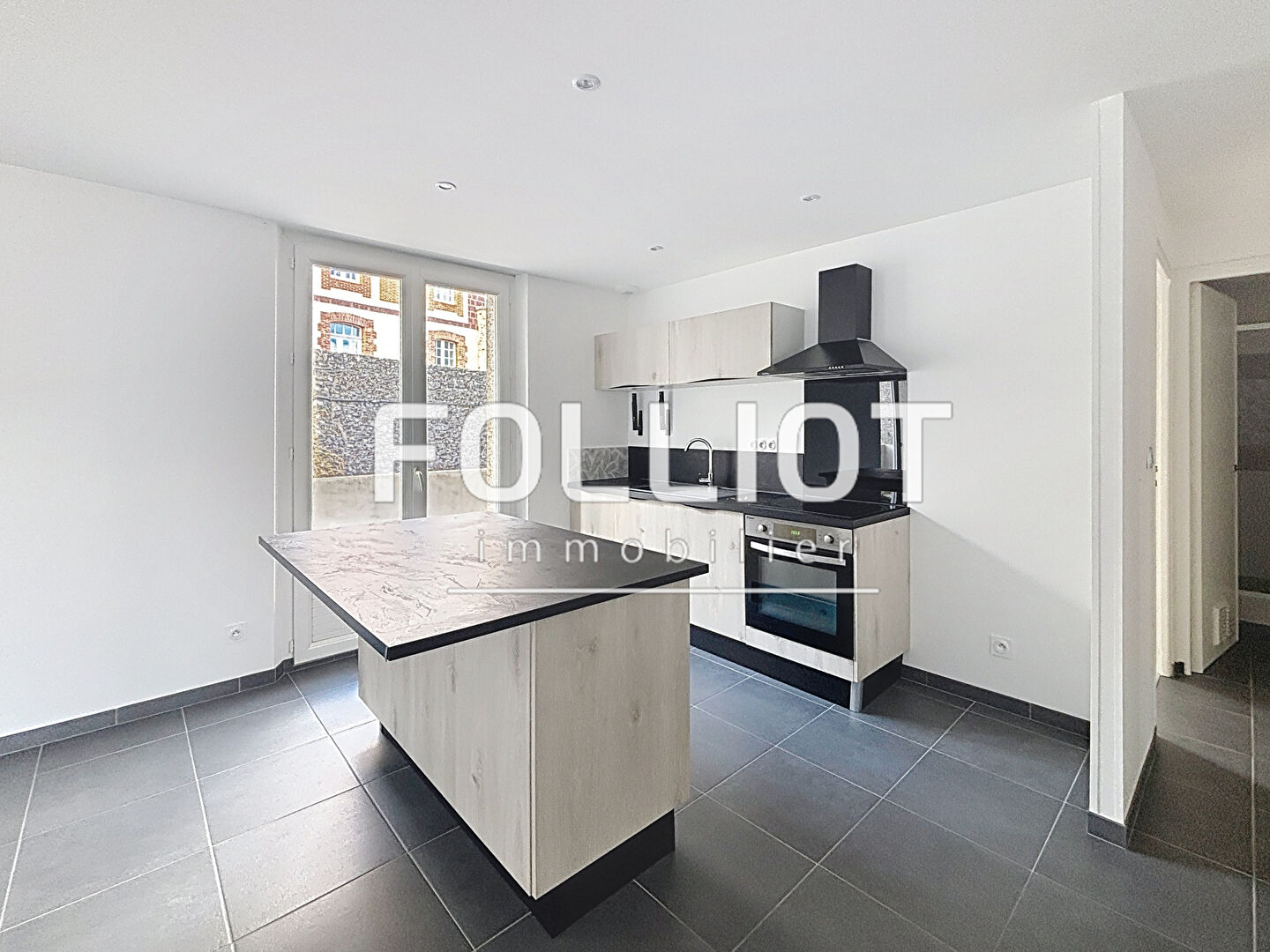 Photo Appartement Coutances 3 pièce(s) 65 m2 image 2/6