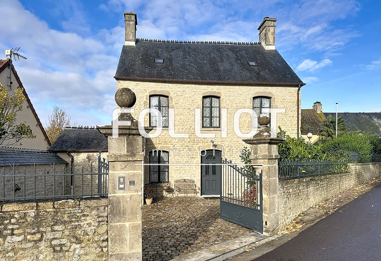Agence immobilière de CABINET FOLLIOT - CARENTAN