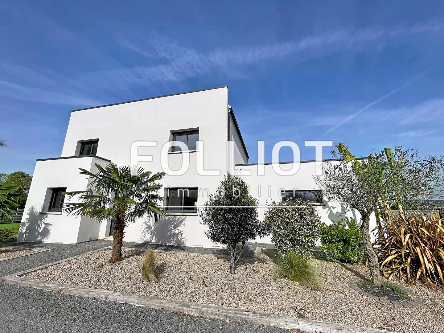 Agence immobilière de CABINET FOLLIOT - CARENTAN