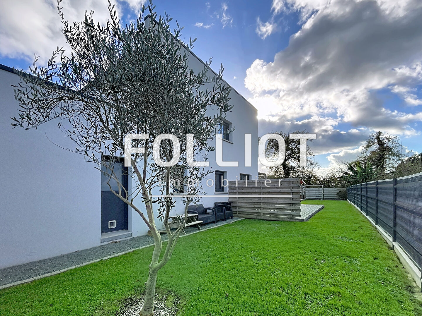 Agence immobilière de CABINET FOLLIOT - CARENTAN