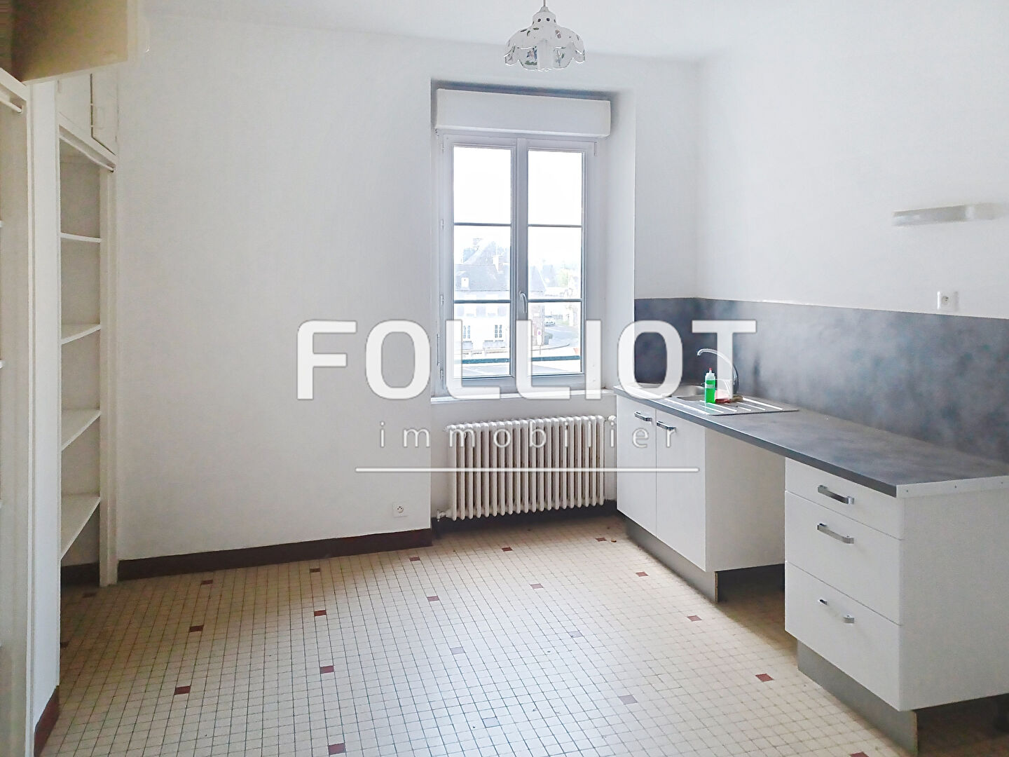 Photo Immeuble Pontorson 6 pièce(s) 130 m2 image 6/6