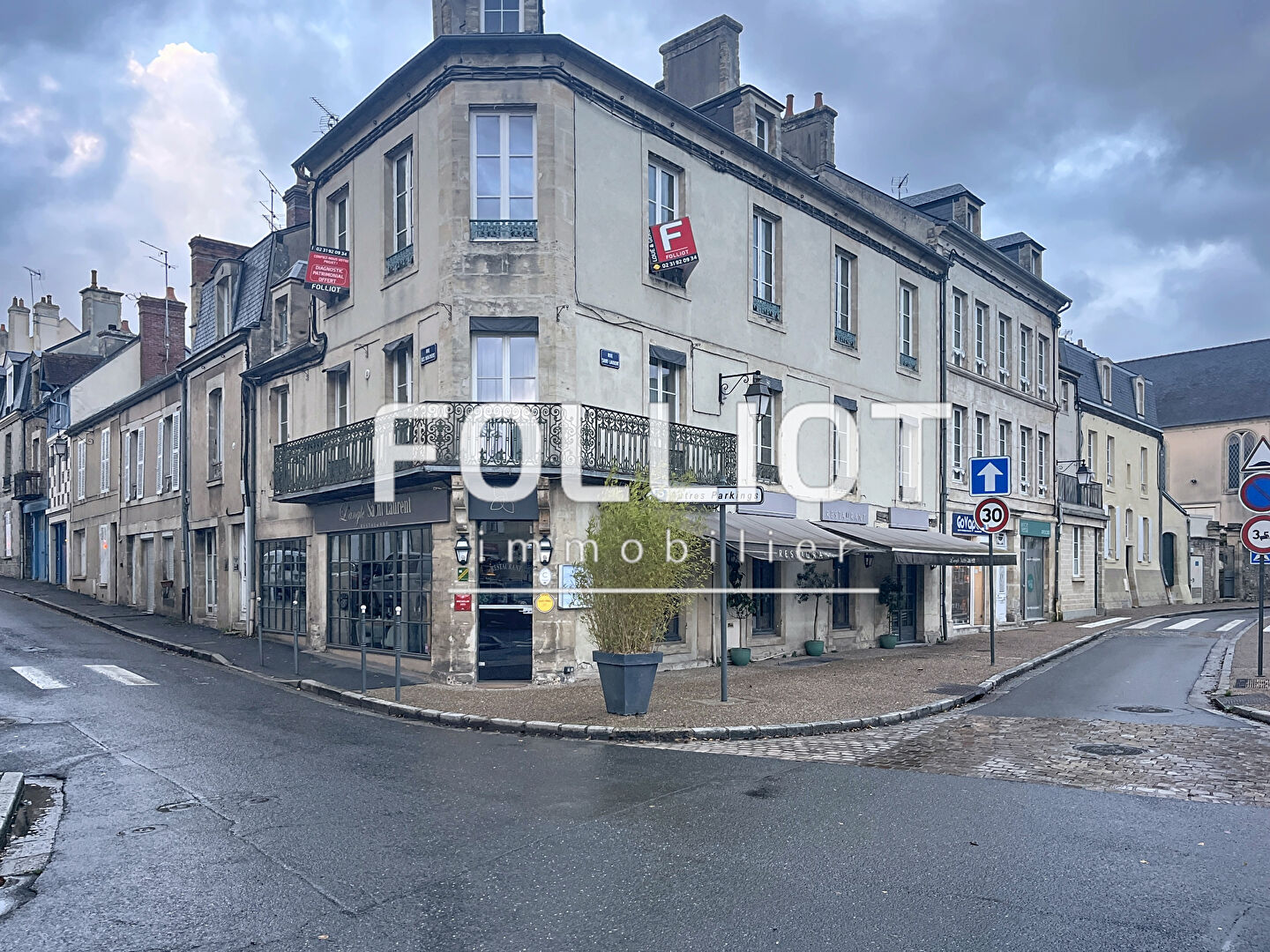 Agence immobilière de 
 CABINET FOLLIOT - Cabinet FOLLIOT - BAYEUX 
