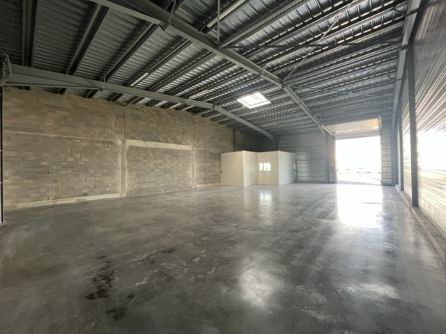 Photo Local d'activité Vire 1 000 m2 image 2/6