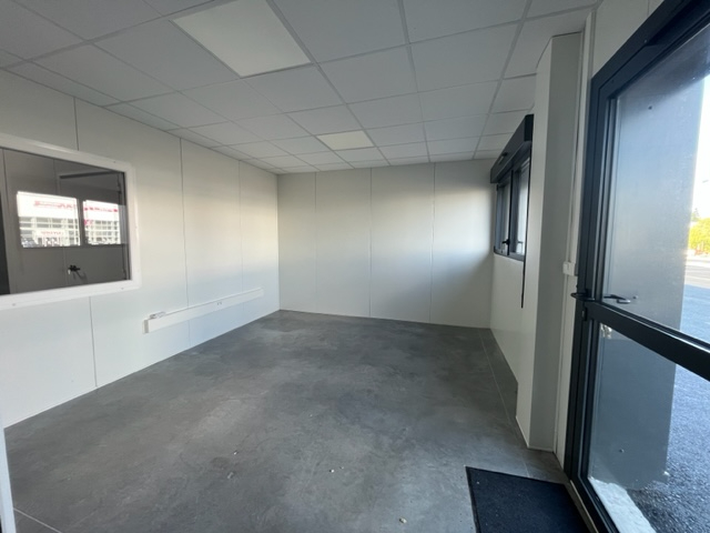 Photo Local d'activité Vire 1 000 m2 image 3/6