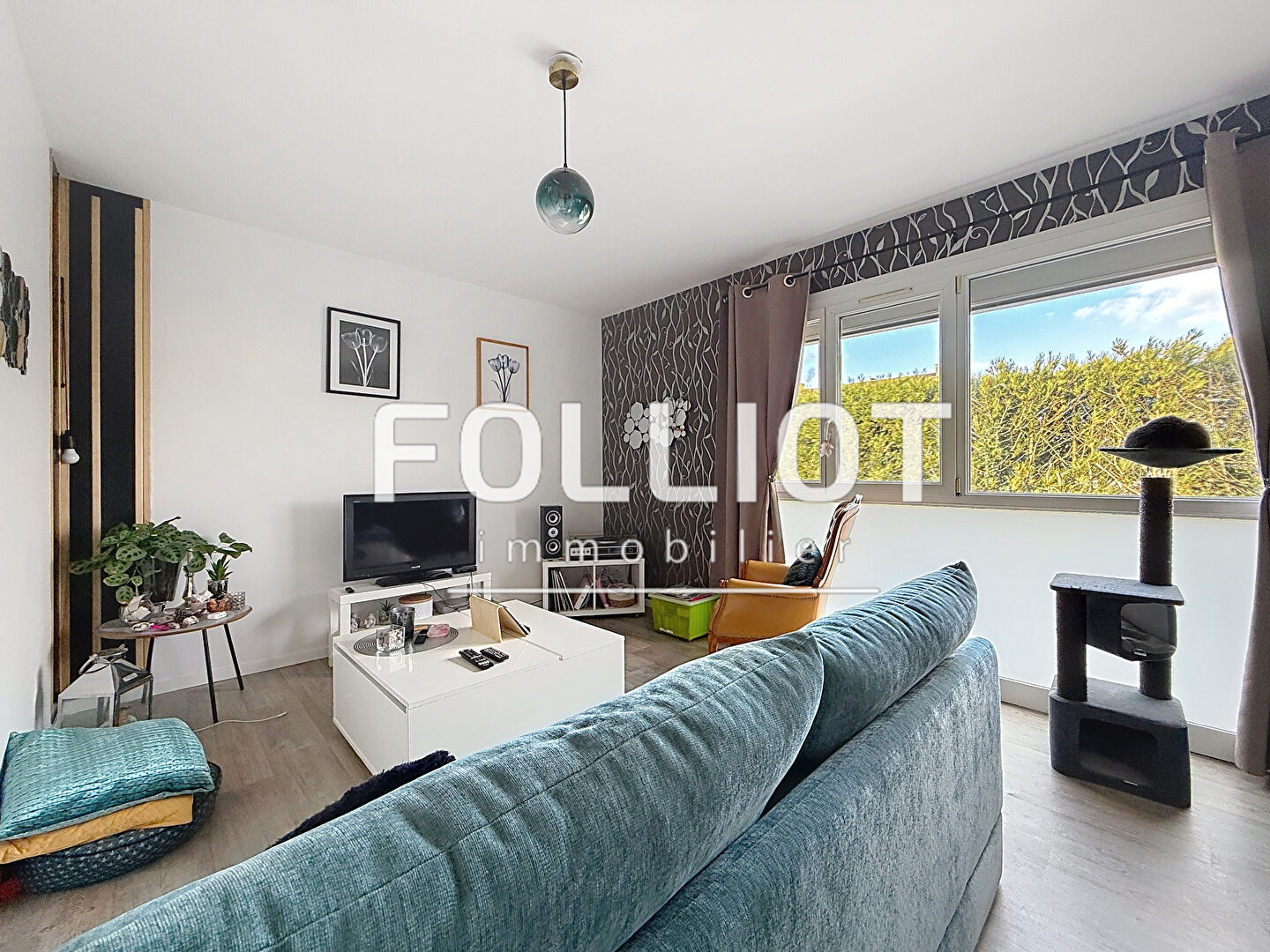 Agence immobilière de 
 CABINET FOLLIOT - Cabinet FOLLIOT - CAEN SAINT SAUVEUR 
