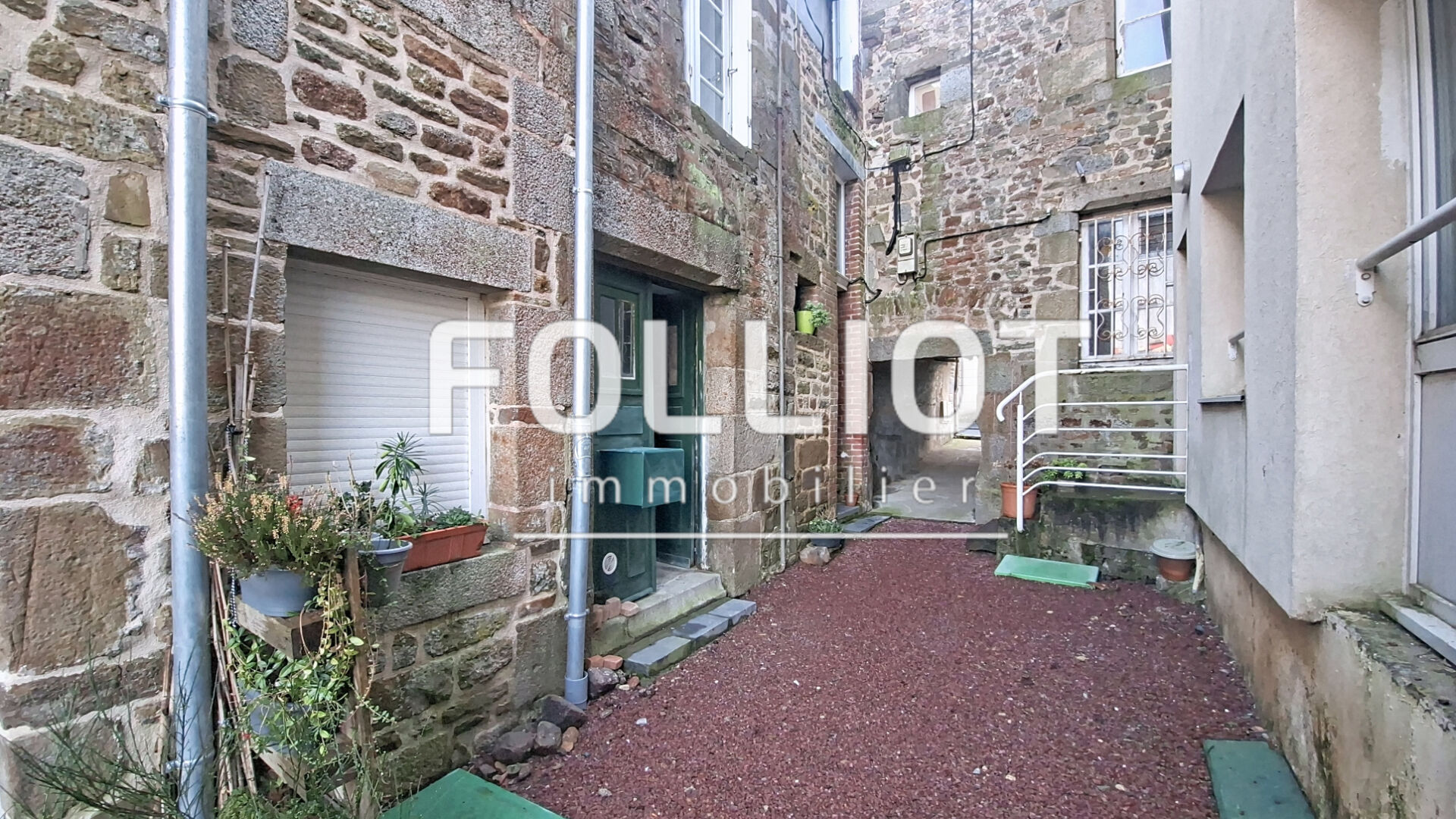 Agence immobilière de CABINET FOLLIOT - VILLEDIEU LES POELES