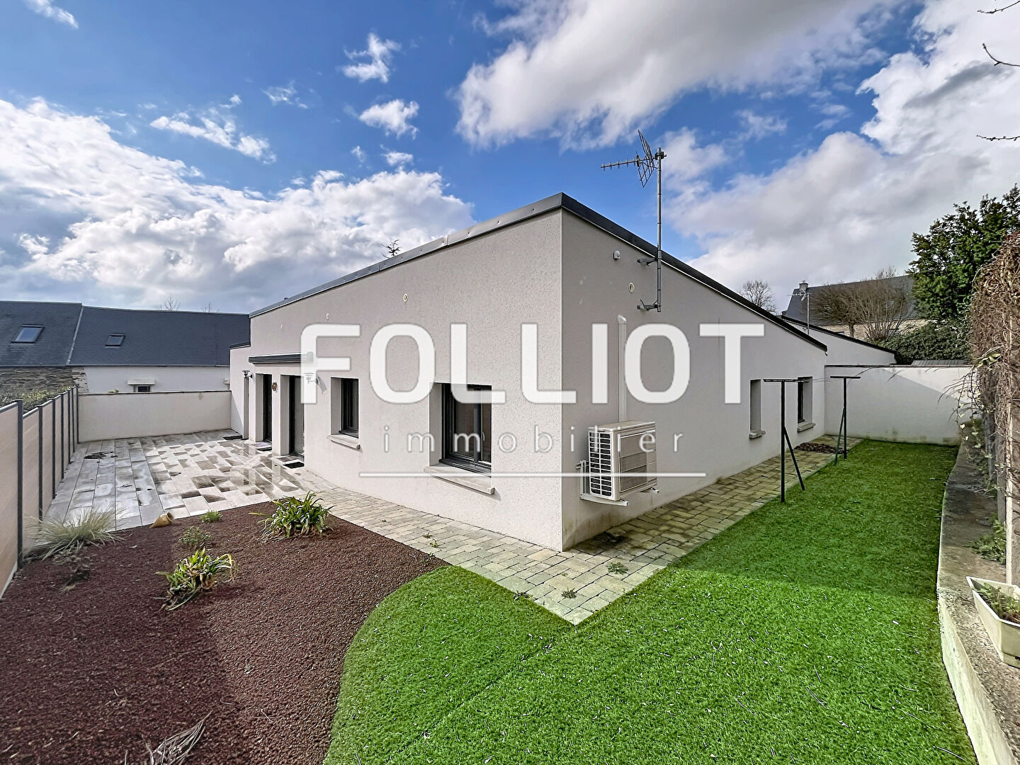 Agence immobilière de CABINET FOLLIOT - SAINT LÔ