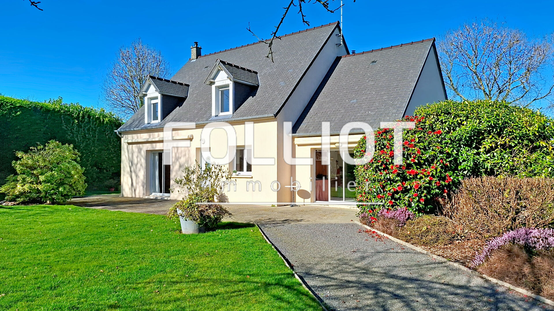 Agence immobilière de CABINET FOLLIOT - VILLEDIEU LES POELES