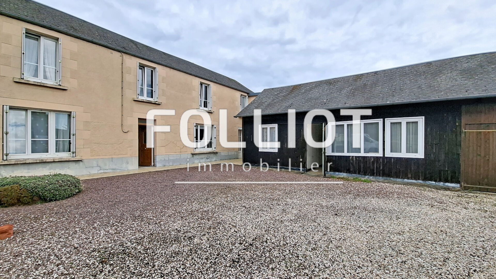 Agence immobilière de CABINET FOLLIOT - VILLEDIEU LES POELES