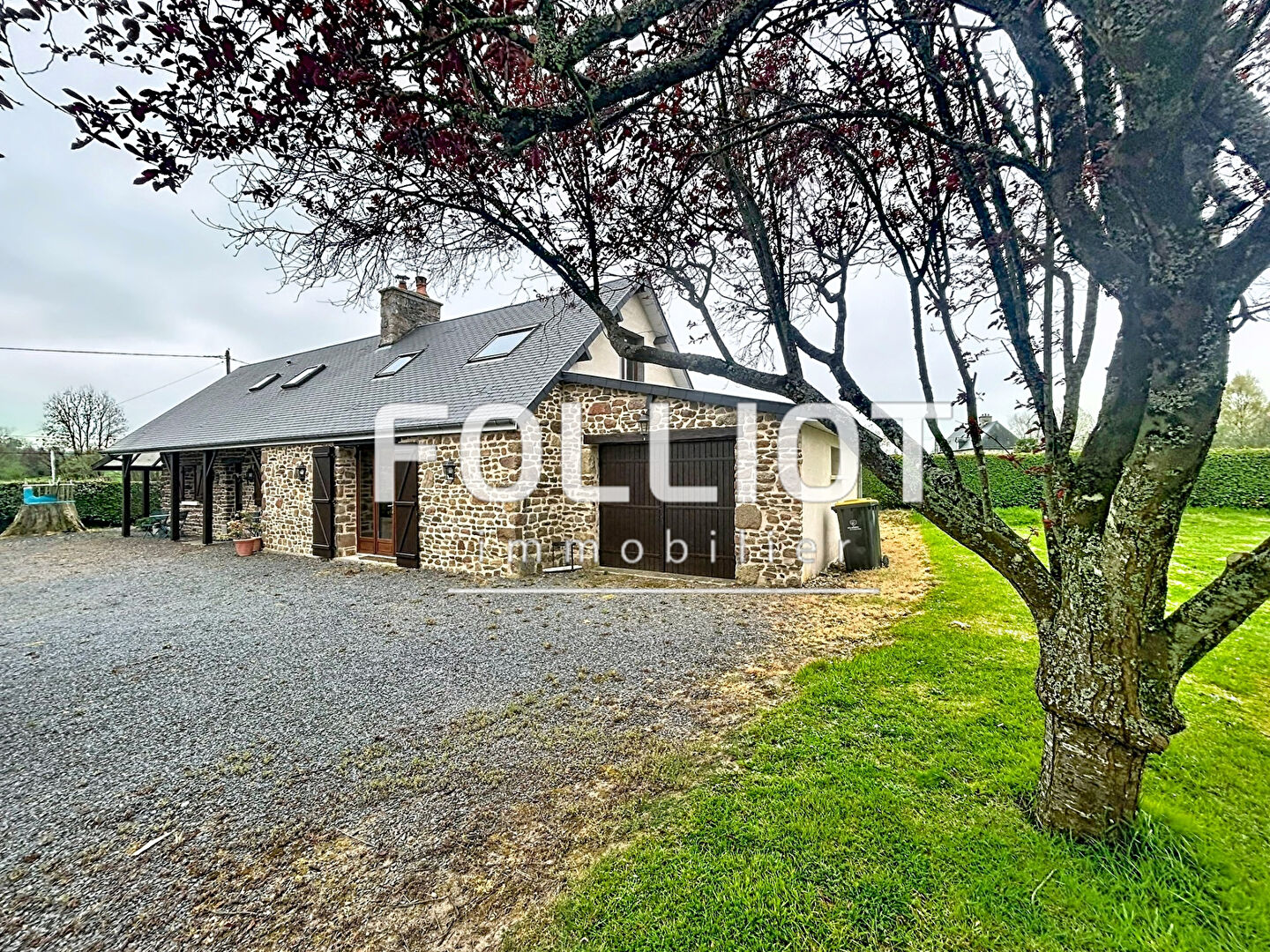 Agence immobilière de CABINET FOLLIOT - VILLEDIEU LES POELES