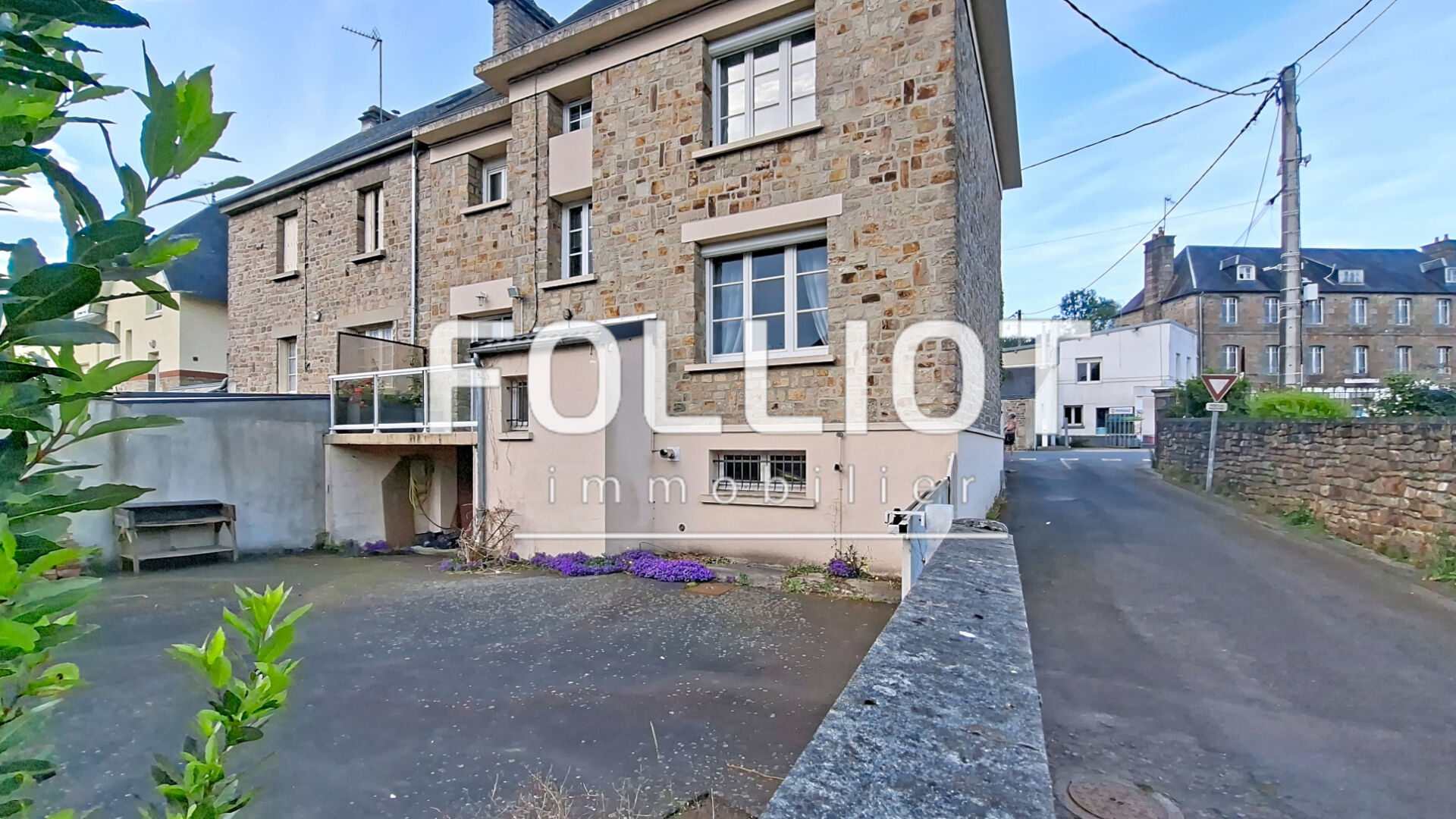 Agence immobilière de CABINET FOLLIOT - VILLEDIEU LES POELES