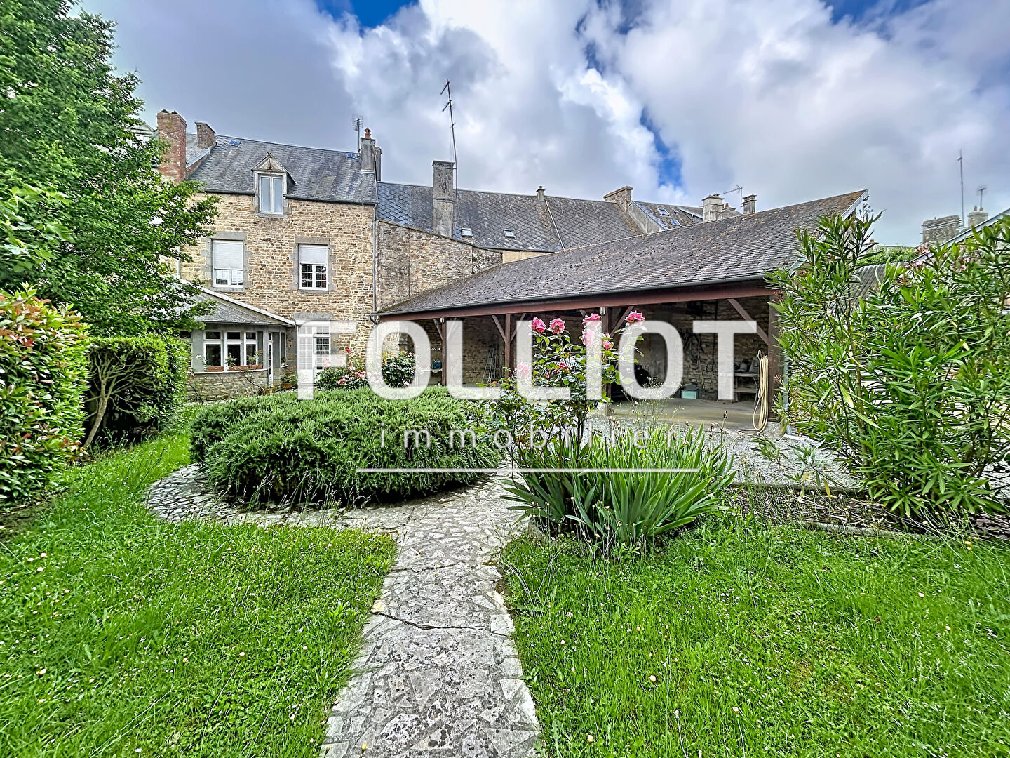 Agence immobilière de CABINET FOLLIOT - SARTILLY
