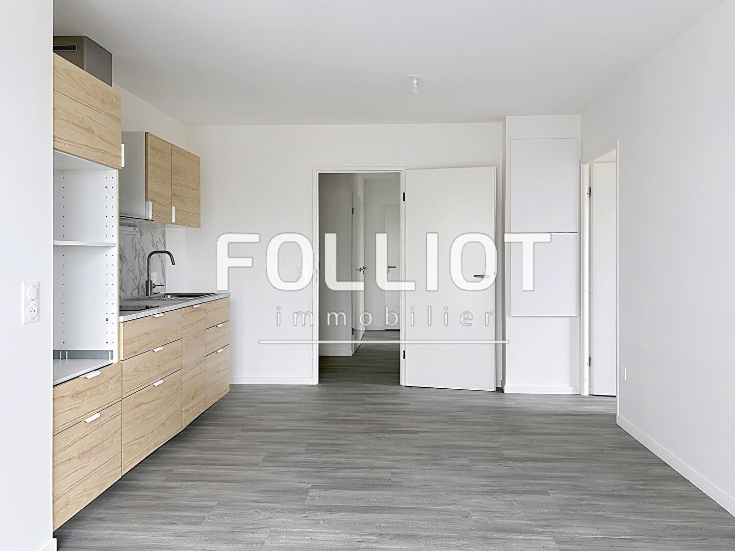 Agence immobilière de 
 CABINET FOLLIOT - Cabinet FOLLIOT - BAYEUX 
