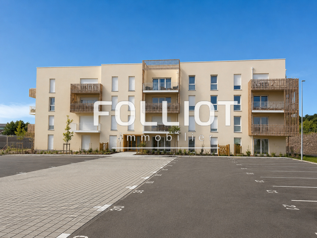 Agence immobilière de 
 CABINET FOLLIOT - Cabinet FOLLIOT - CAEN SAINT SAUVEUR 
