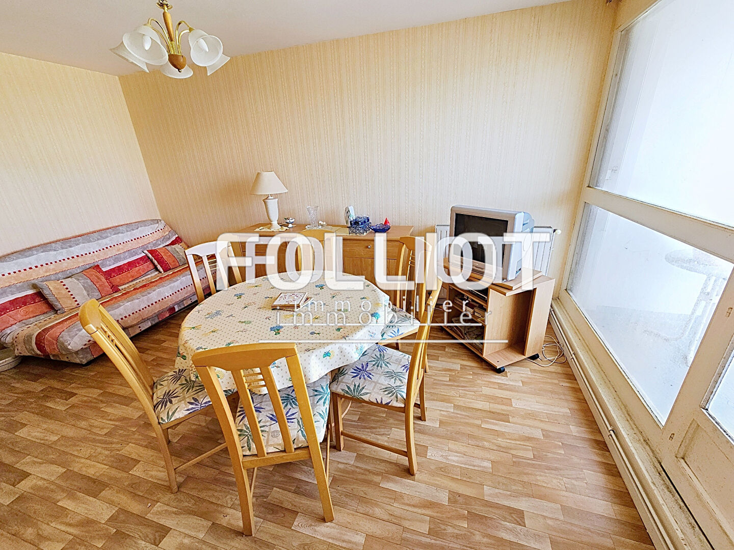 Appartement deux pièces avec balcon à vendre à Luc-sur-Mer - Réf. PB14564