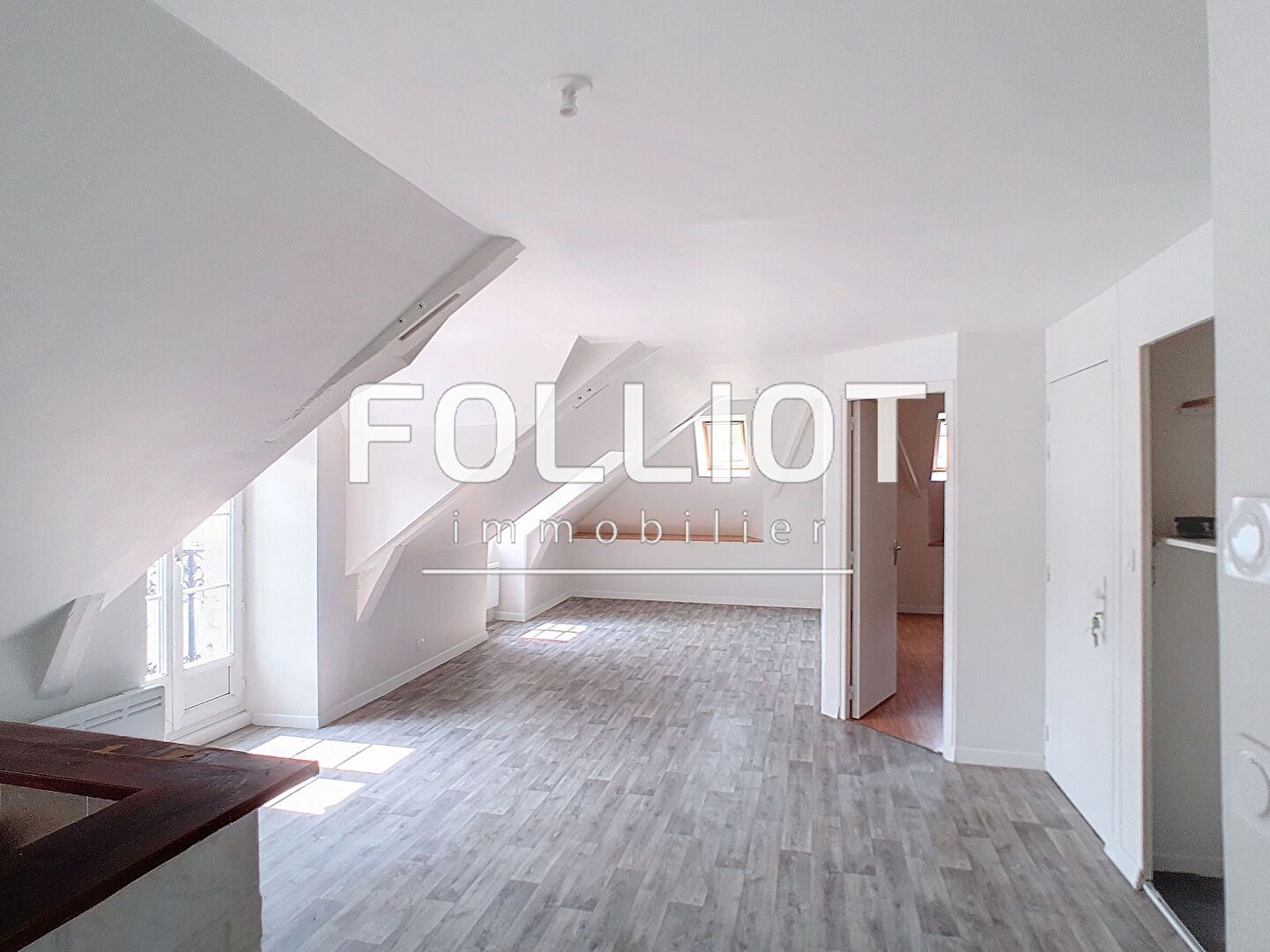 Agence immobilière de CABINET FOLLIOT - VILLEDIEU LES POELES