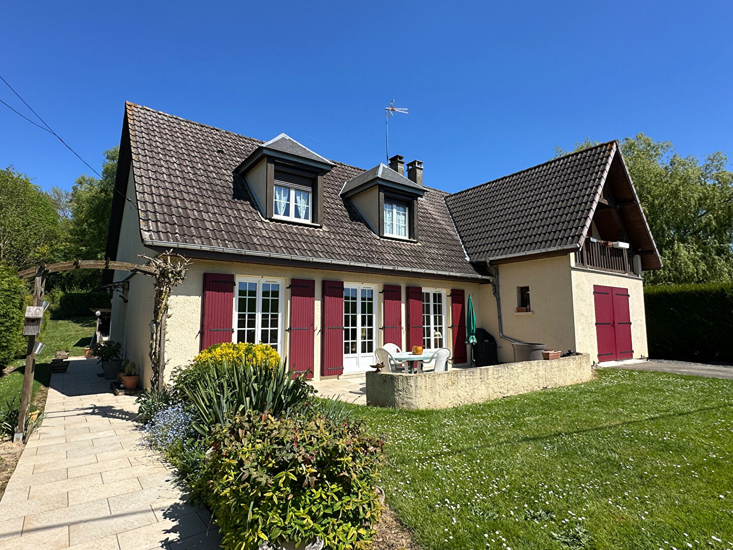 Agence immobilière de CABINET FONTAINE - CREVECOEUR LE GRAND