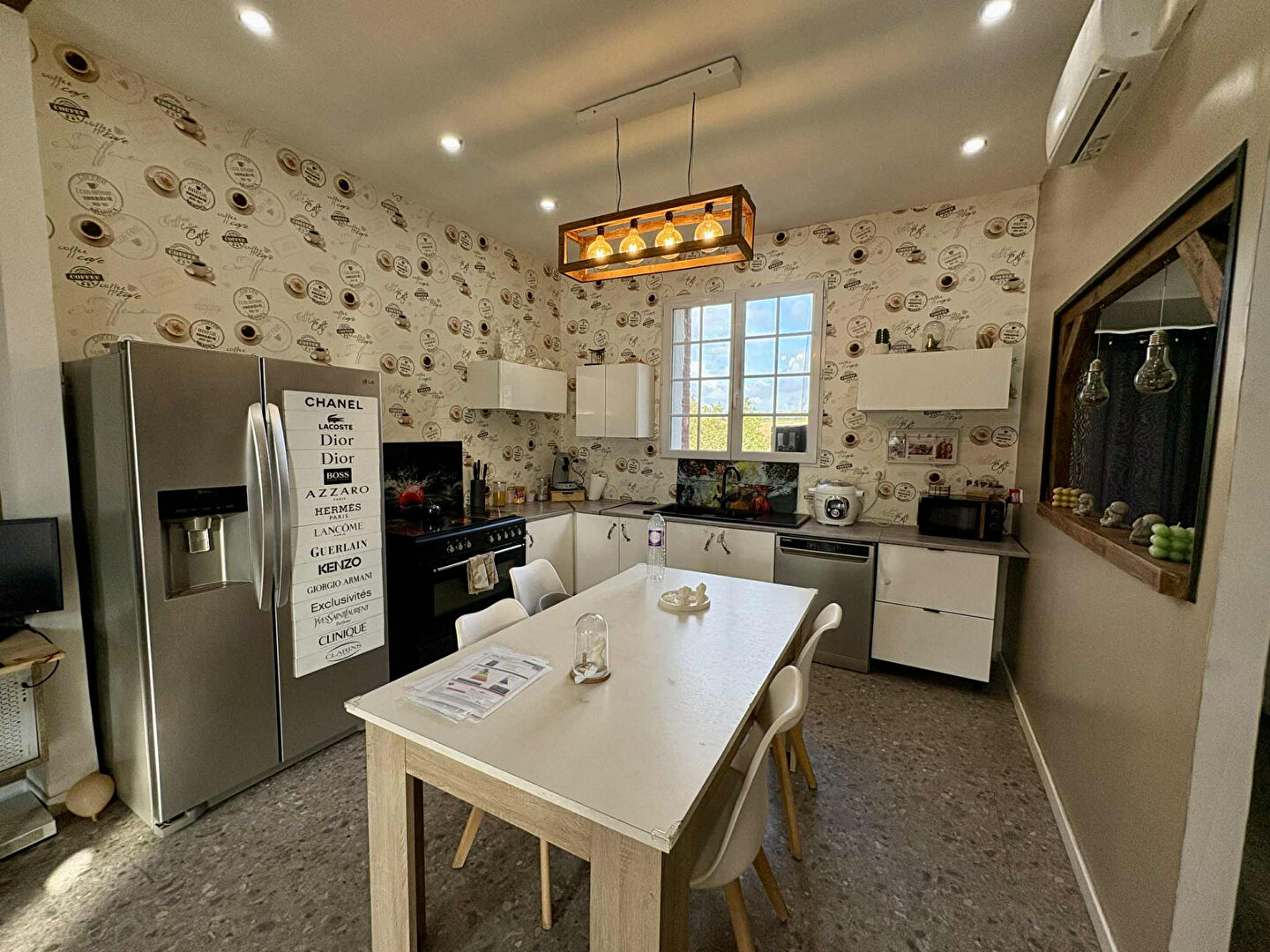 Photo maison de caractère avec rivière image 5/6